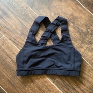Lululemon 🍋 All Sports Bra Adjustable, Size 6